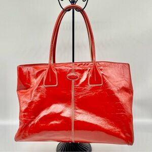 TOD’S RED PATENT LEATHER LARGE SHOULDER TOTE SATCHEL HAND BAG LOGO